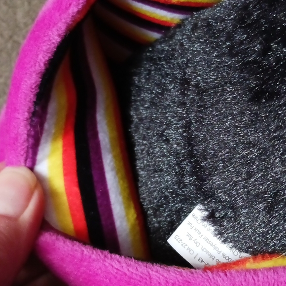 Dluxe by Dearfoams Memory Foam Slippers with Bat Detail - Picture 7 of 8